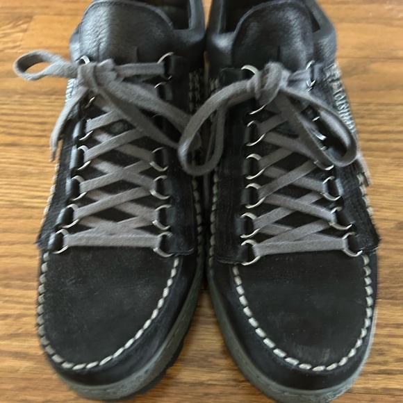 Mephisto Black Loafers Slip-Ons with Moccasin Stitching - Picture 3 of 7